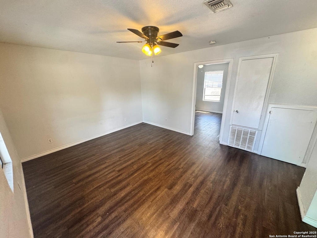 830 W Hutchins Pl - Photo 0