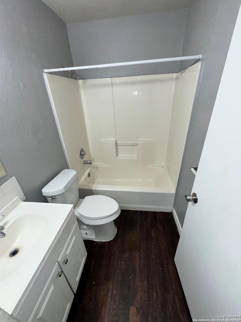 830 W Hutchins Pl - Photo 4
