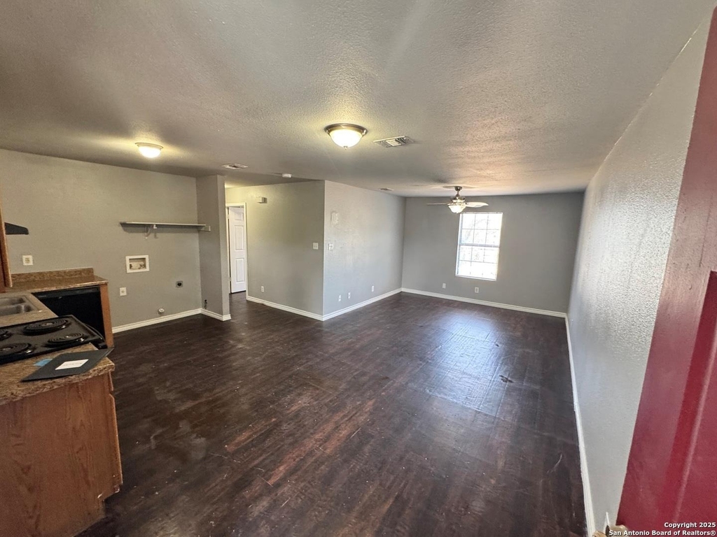 830 W Hutchins Pl - Photo 0