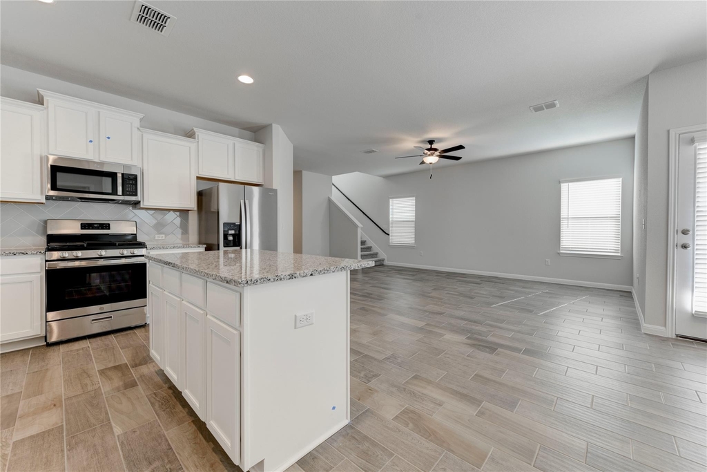 10716 Timber Brook Pass - Photo 8