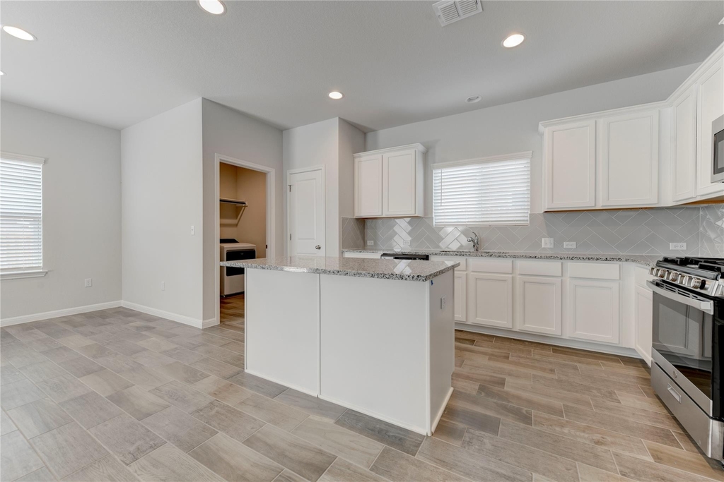 10716 Timber Brook Pass - Photo 4