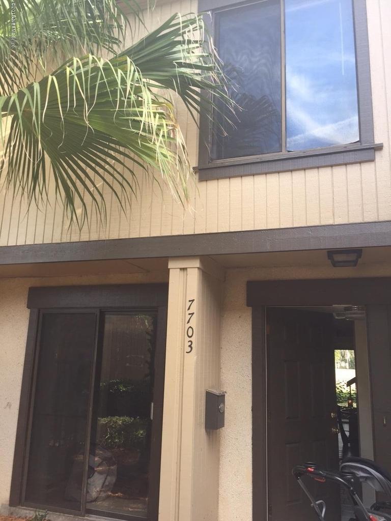 7703 Las Palmas Way - Photo 4