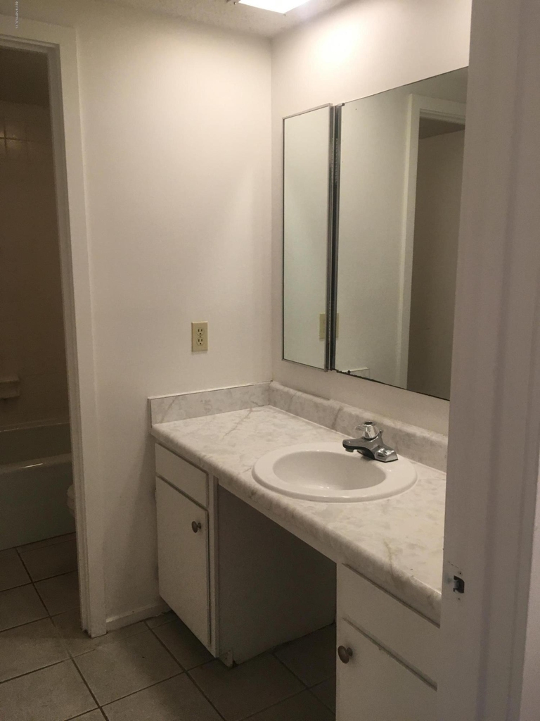 7703 Las Palmas Way - Photo 22