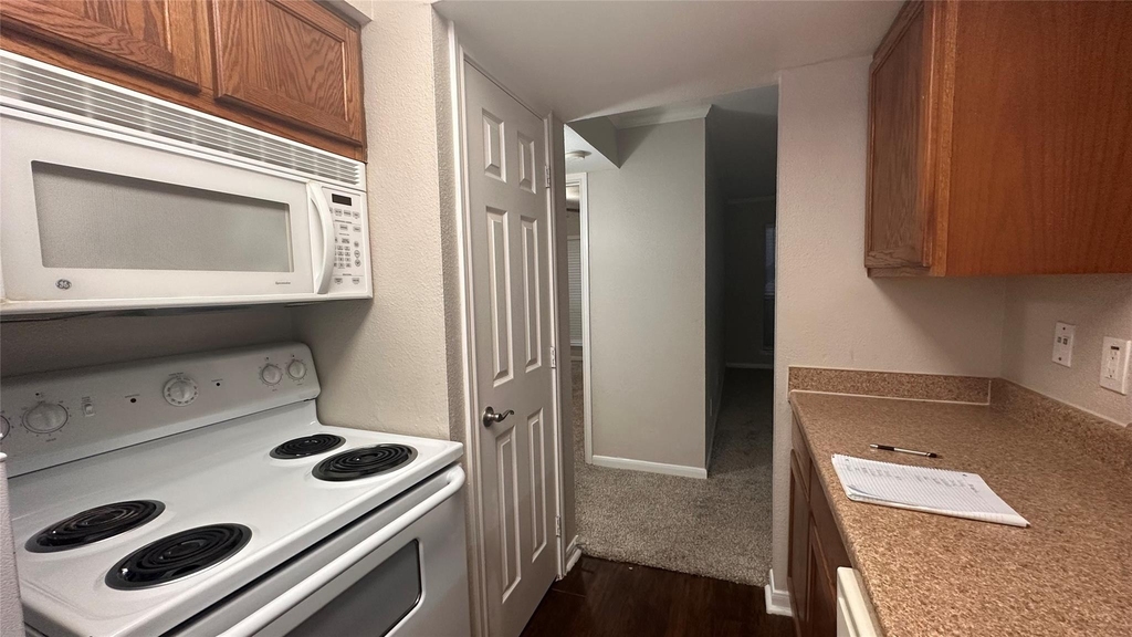 7315 Brompton Street - Photo 5