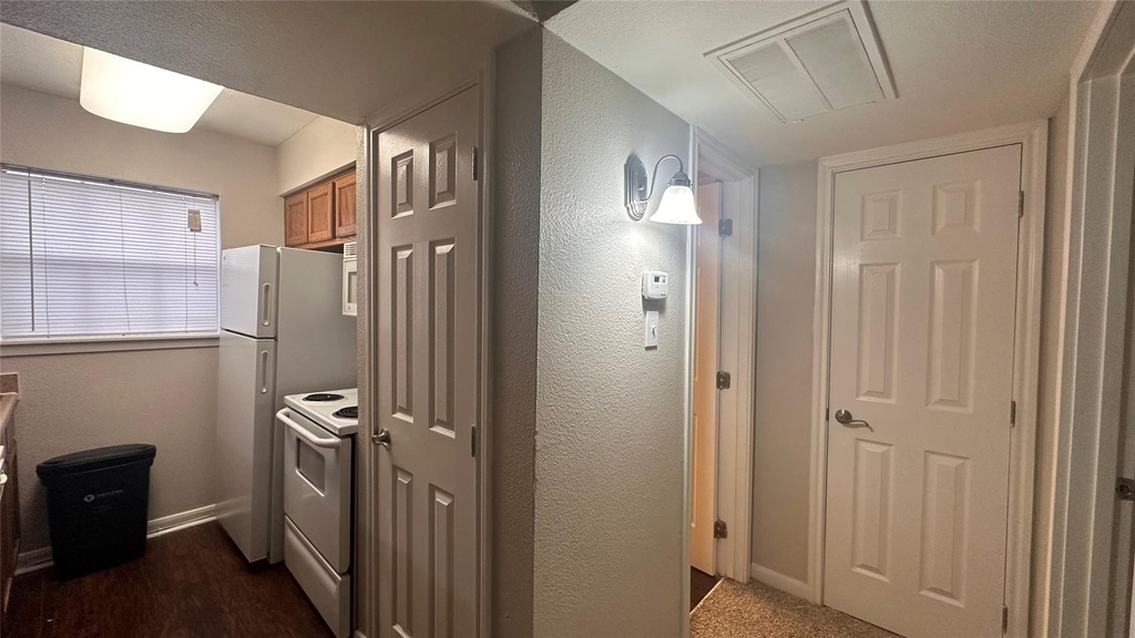 7315 Brompton Street - Photo 2