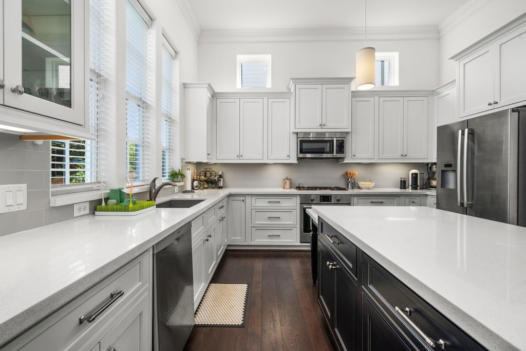 816 Ennis Street - Photo 11