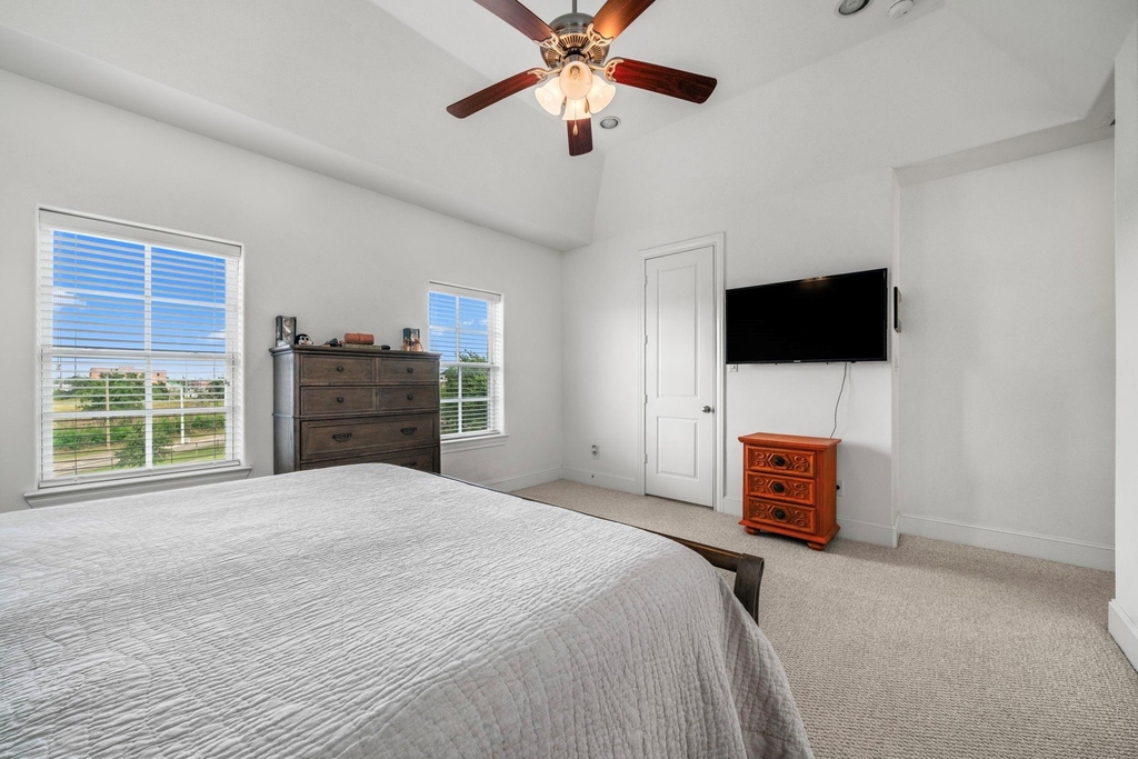 816 Ennis Street - Photo 18