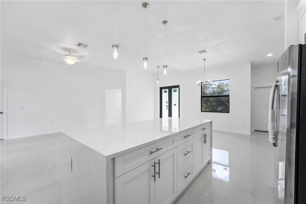 2602 73rd Street W - Photo 9