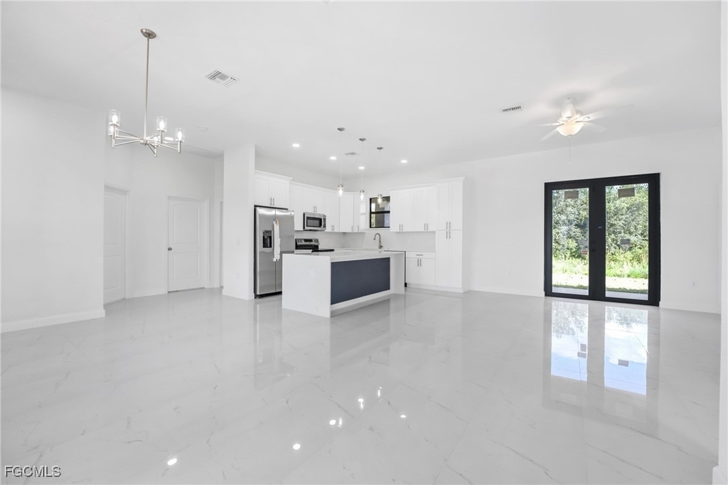 2602 73rd Street W - Photo 3