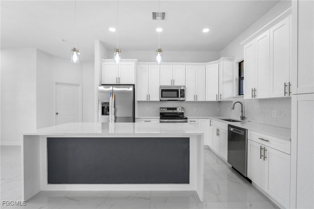 2602 73rd Street W - Photo 5