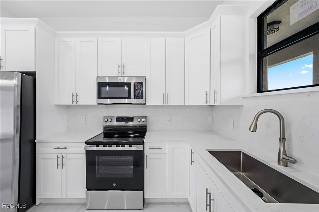 2602 73rd Street W - Photo 6
