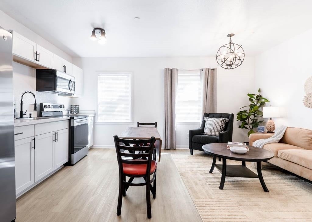 1516 Avenue K - Photo 4