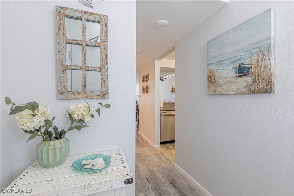 320 Seaview Court - Photo 21