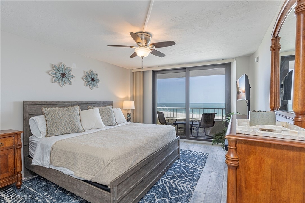 320 Seaview Court - Photo 12