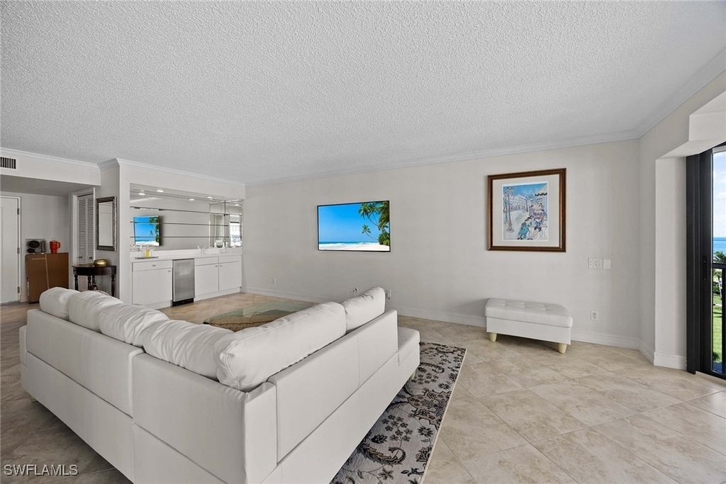 4401 Gulf Shore Boulevard N - Photo 10