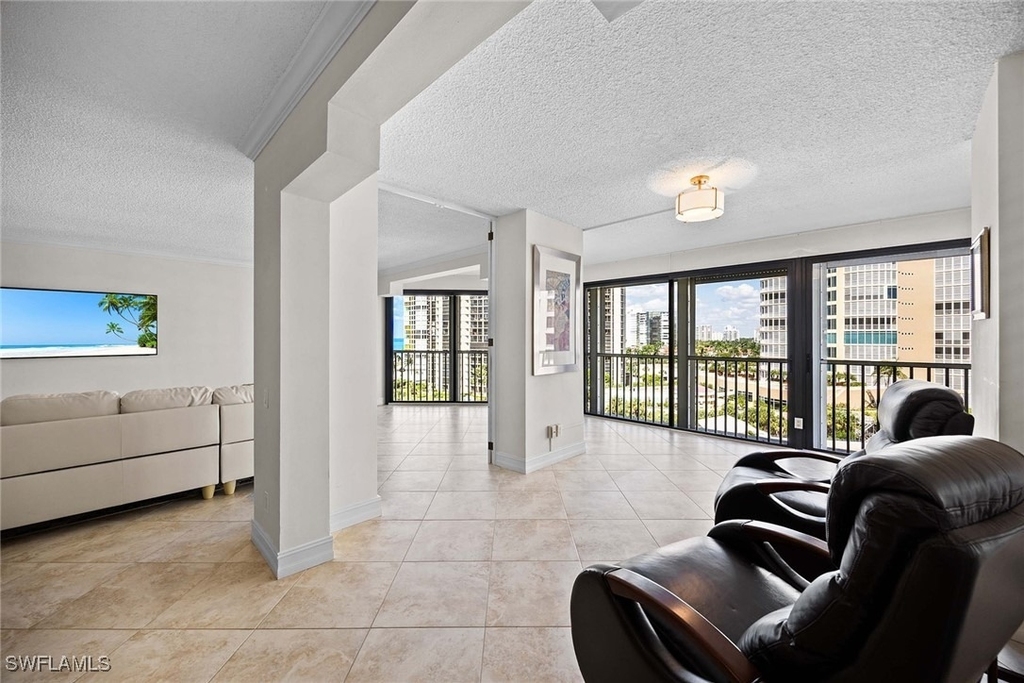 4401 Gulf Shore Boulevard N - Photo 13