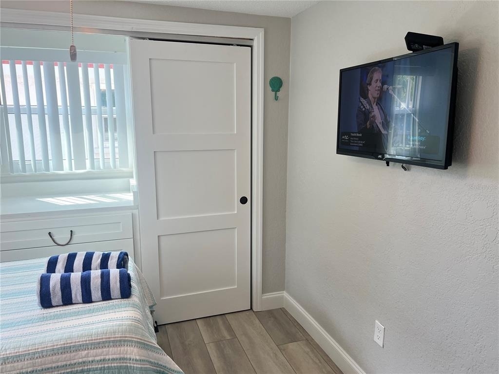 6154 Midnight Pass Road - Photo 10