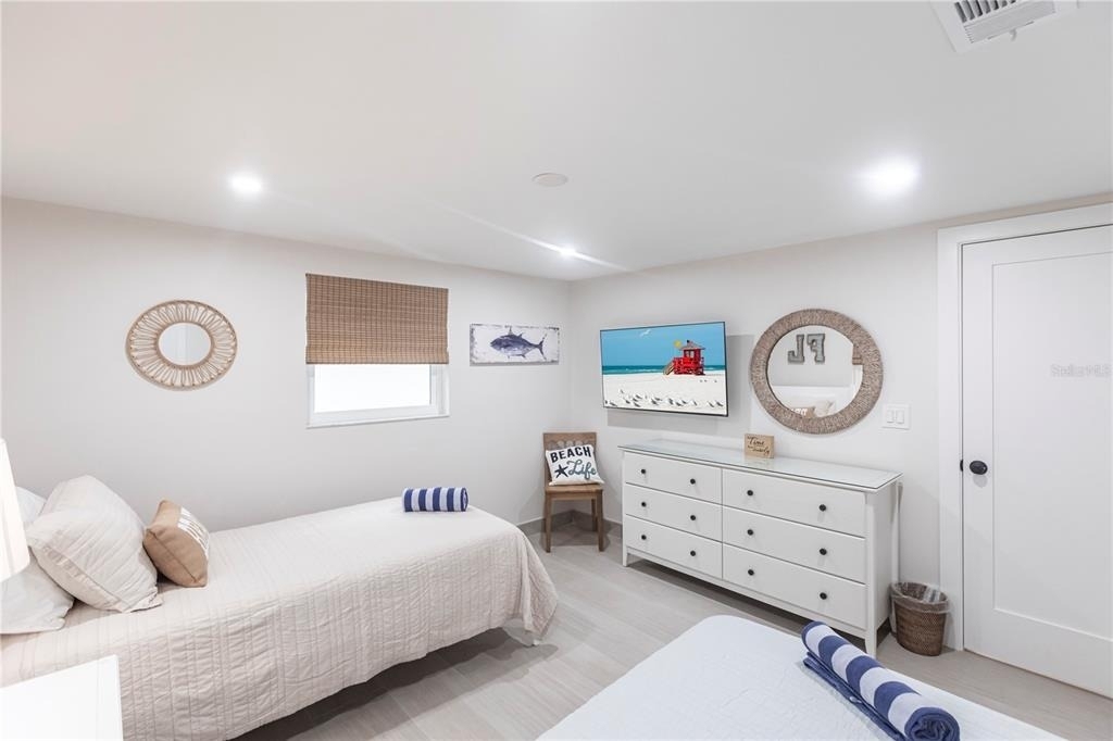 6154 Midnight Pass Road - Photo 16