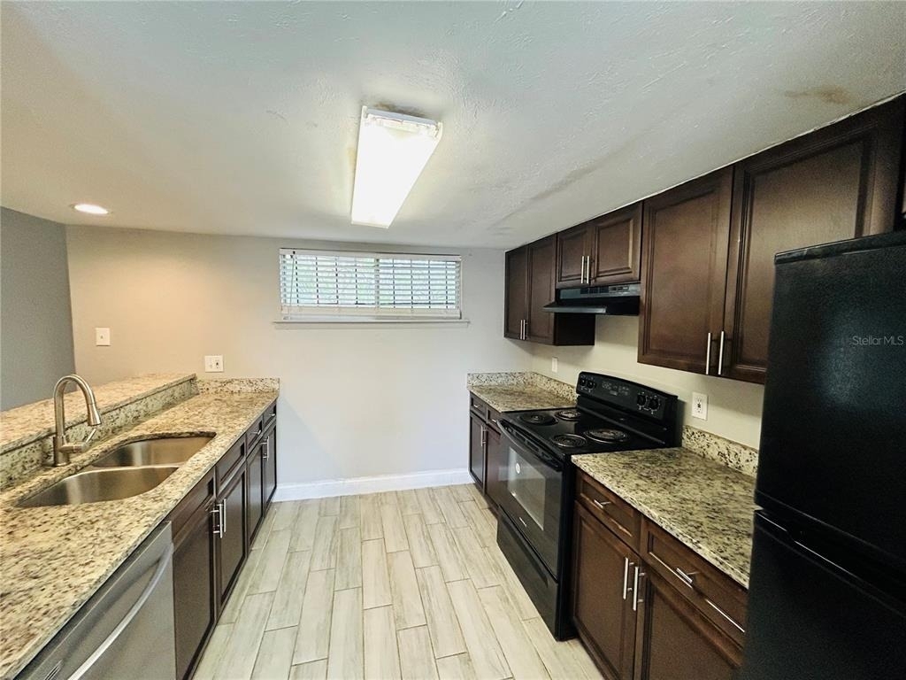 3922 Crayrich Circle - Photo 4