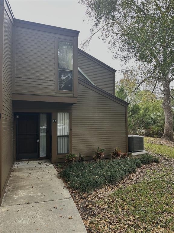 13 Surrey Court - Photo 0
