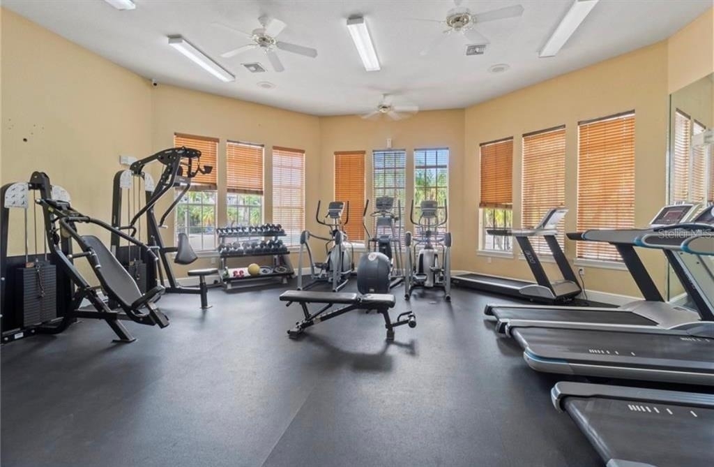 8926 Manor Loop Circle - Photo 31