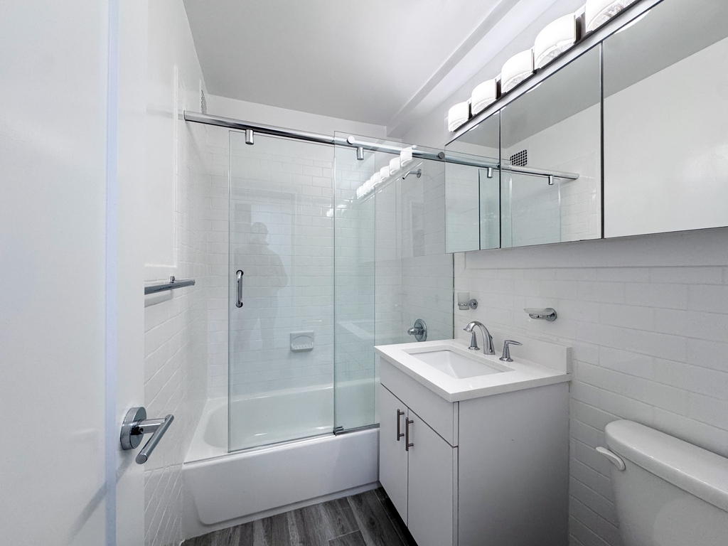 96 5th Avenue - Photo 5