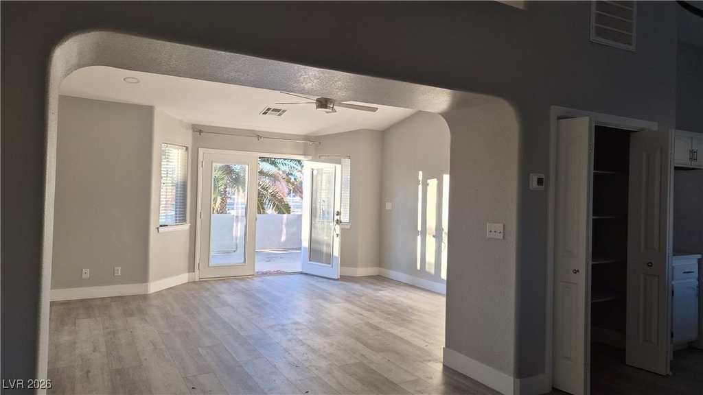 5271 Deanna Street - Photo 10