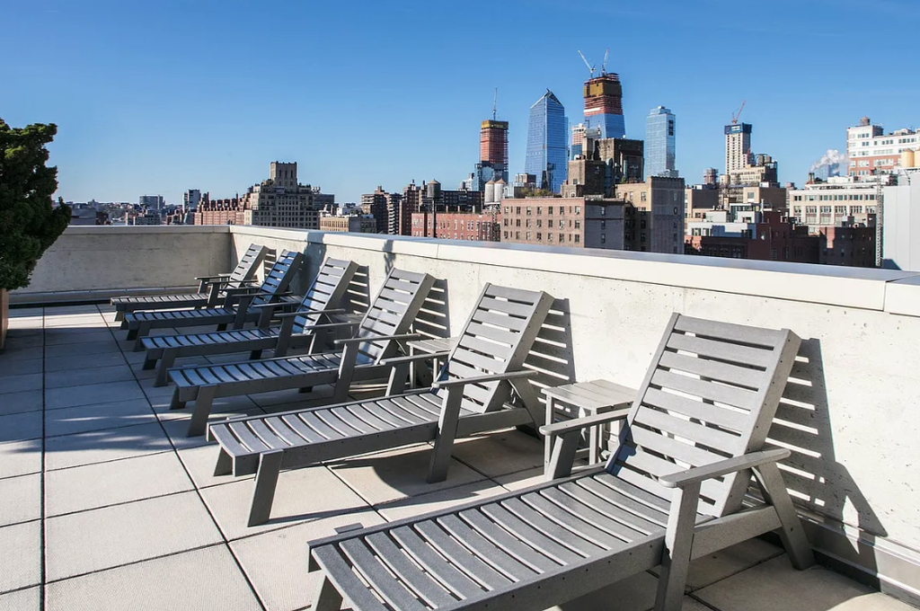 West 21st Street - Photo 5