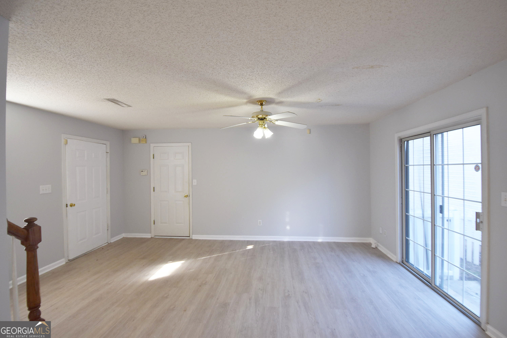 147 S Fairfield Drive - Photo 5