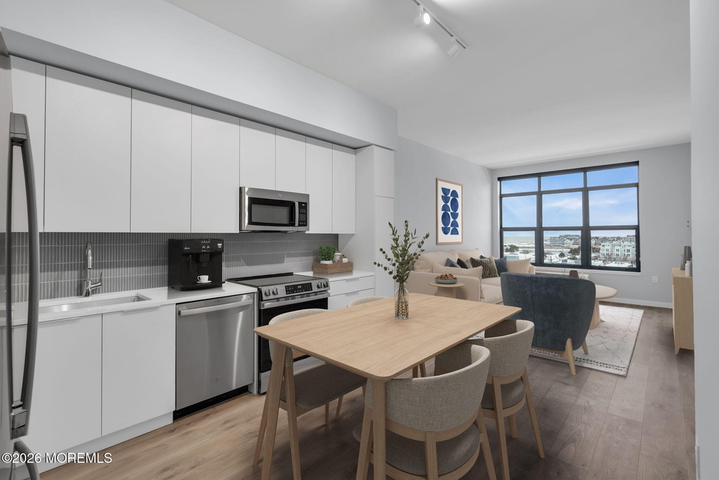 1150 Kingsley Street - Photo 8