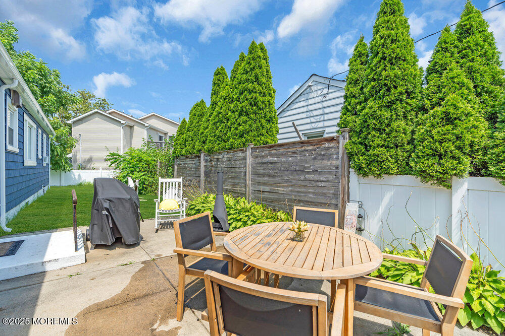 99 River Court - Photo 4