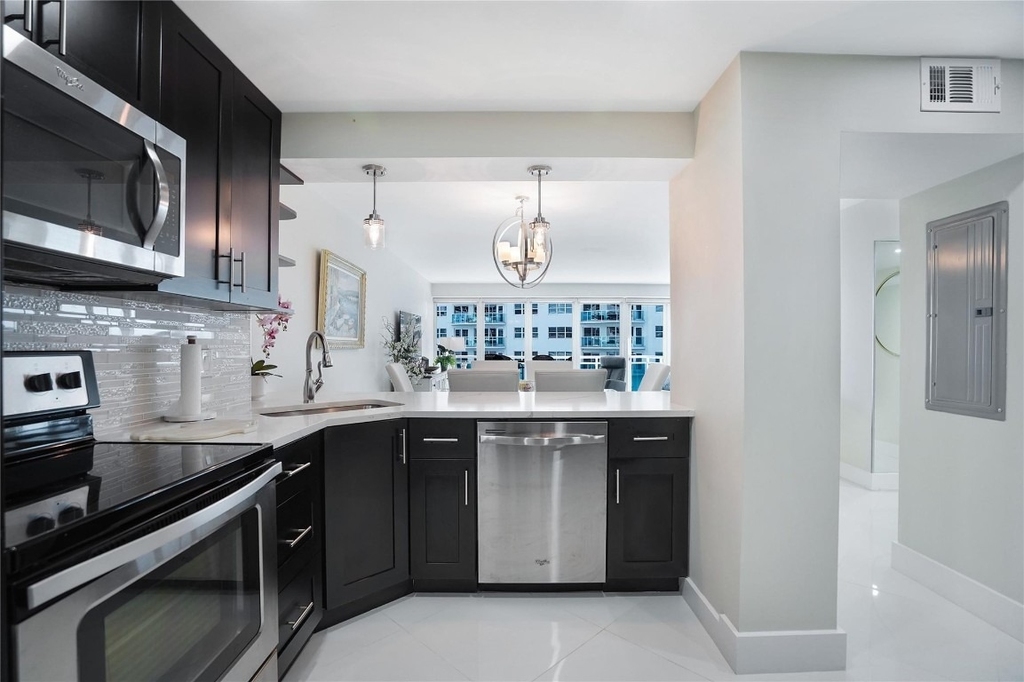 3430 Galt Ocean Drive - Photo 23