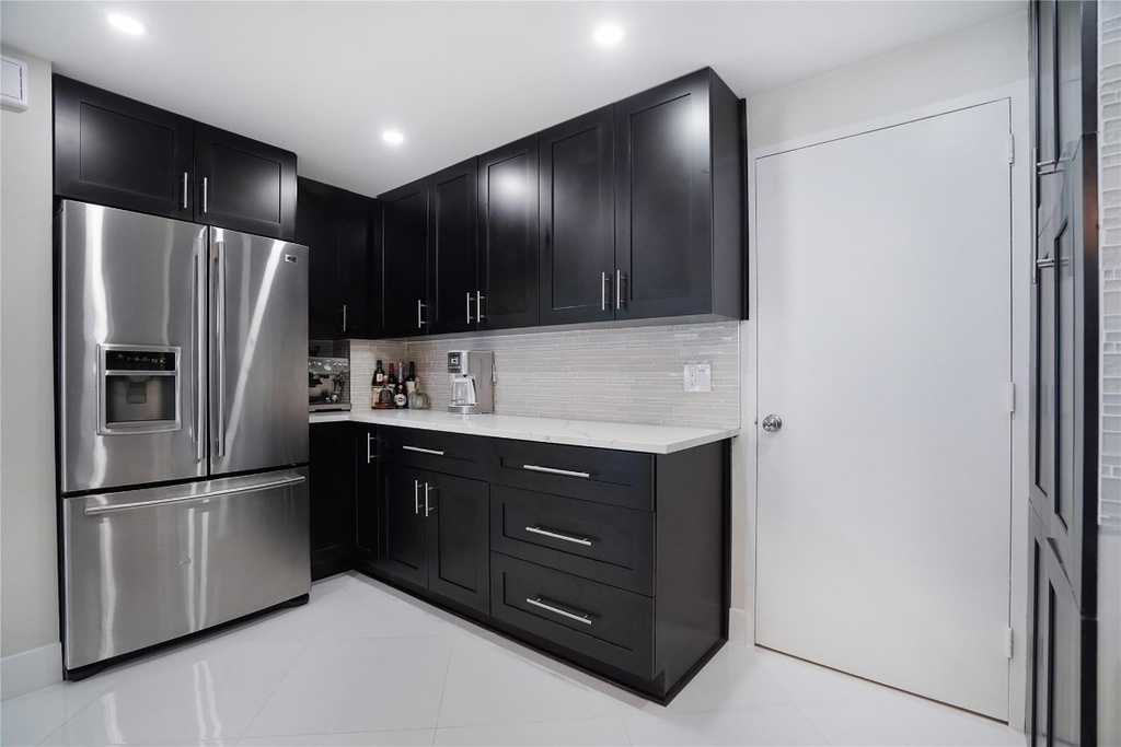 3430 Galt Ocean Drive - Photo 22