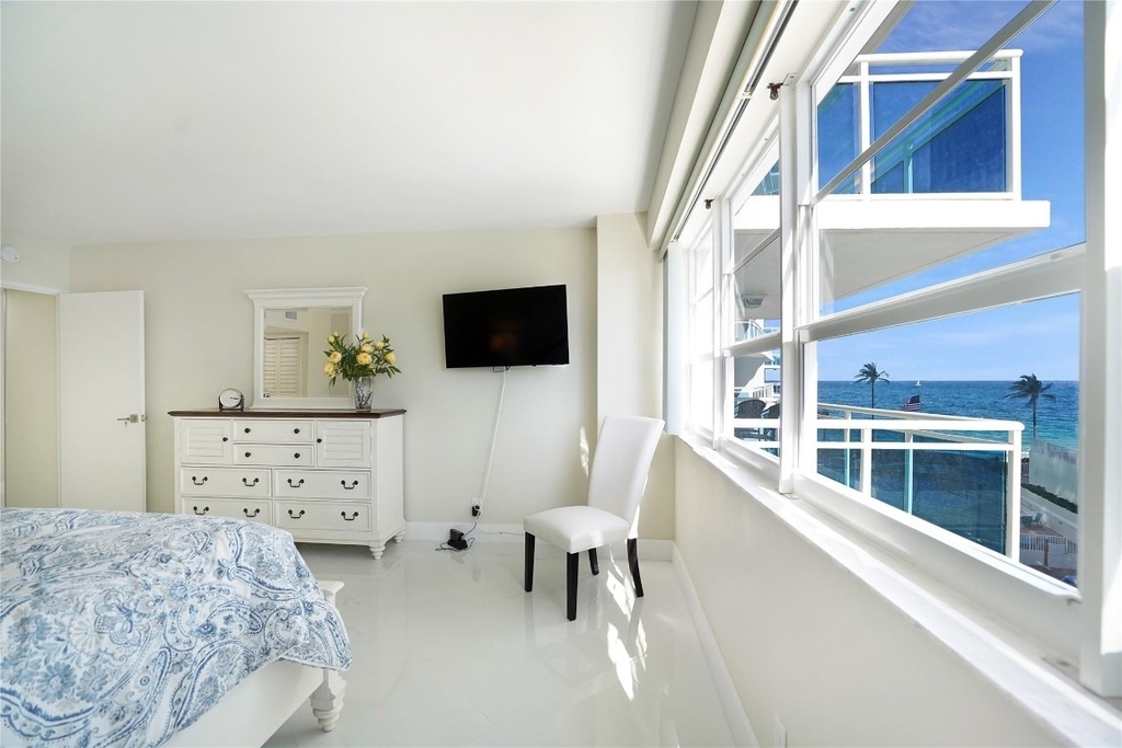 3430 Galt Ocean Drive - Photo 6