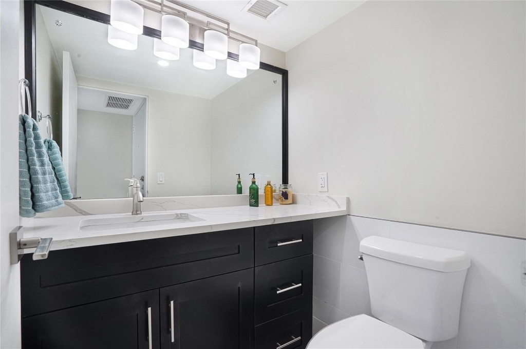 3430 Galt Ocean Drive - Photo 35