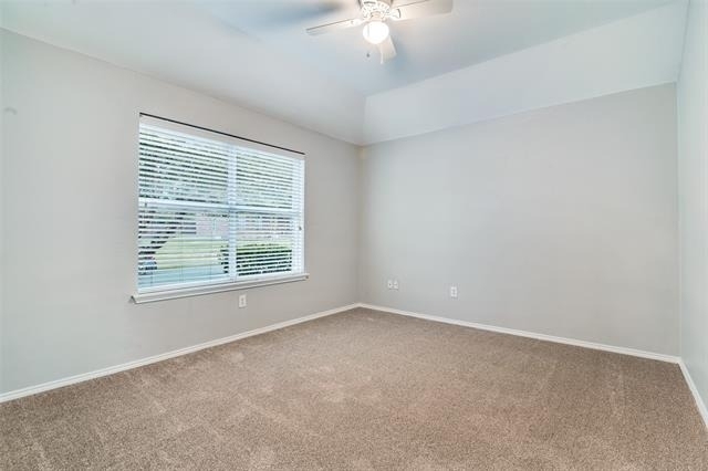 3690 Chestnut Trail - Photo 3