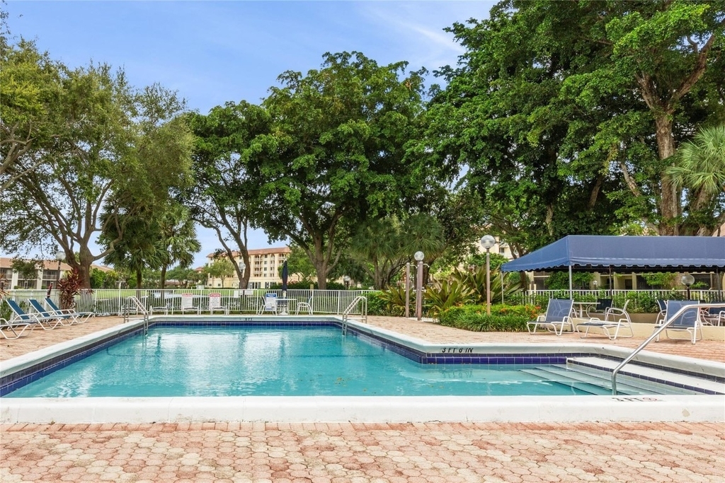 2067 Sw 15th Street - Photo 3