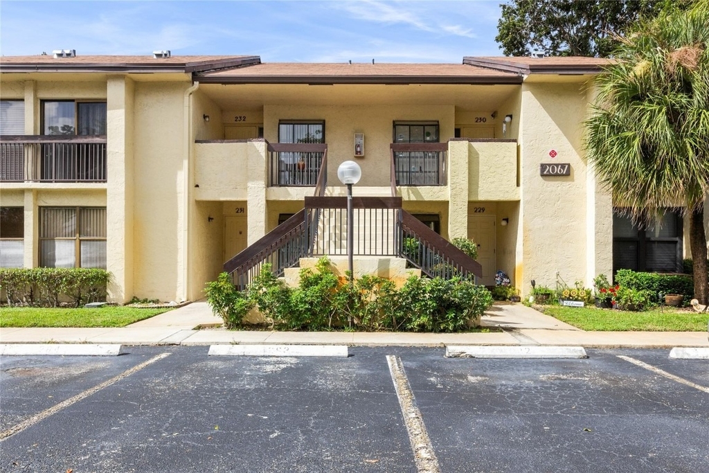 2067 Sw 15th Street - Photo 23