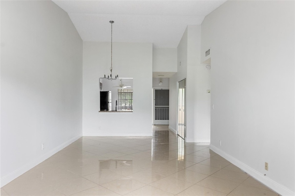2067 Sw 15th Street - Photo 12
