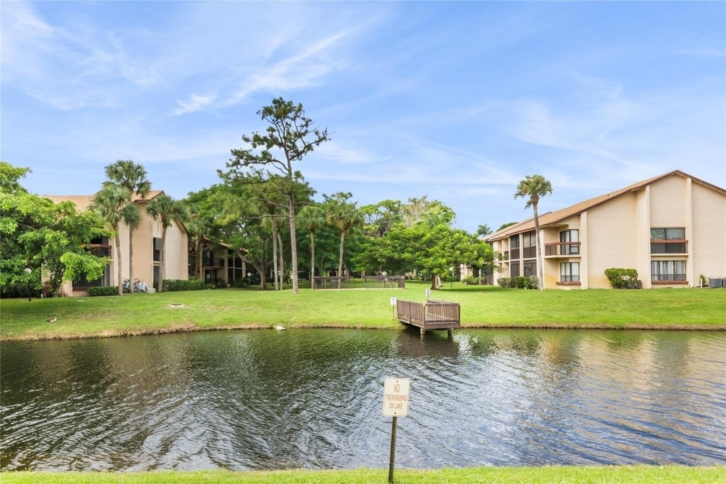 2067 Sw 15th Street - Photo 22