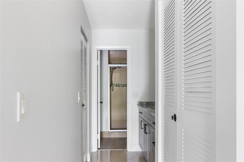 2067 Sw 15th Street - Photo 8