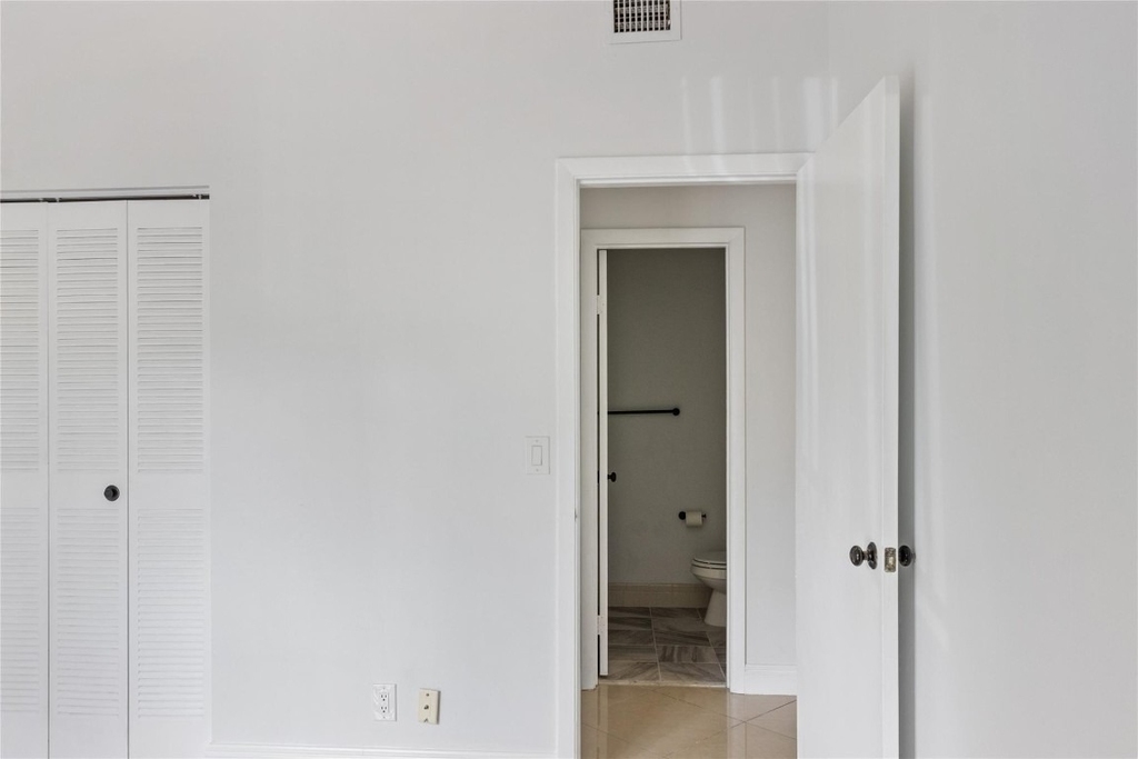 2067 Sw 15th Street - Photo 14