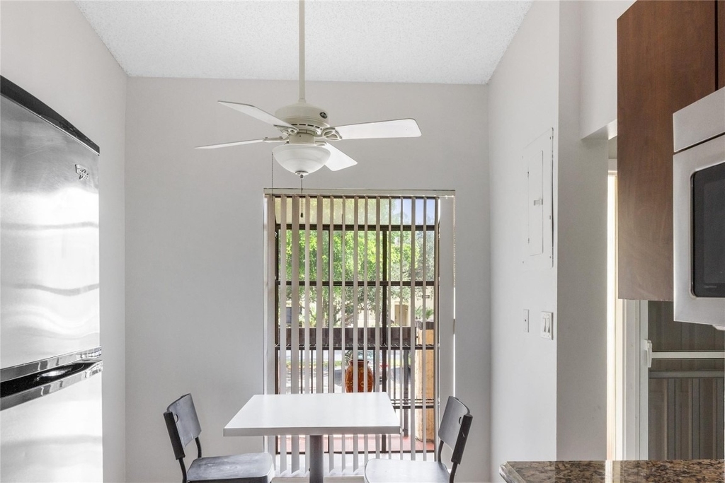 2067 Sw 15th Street - Photo 16
