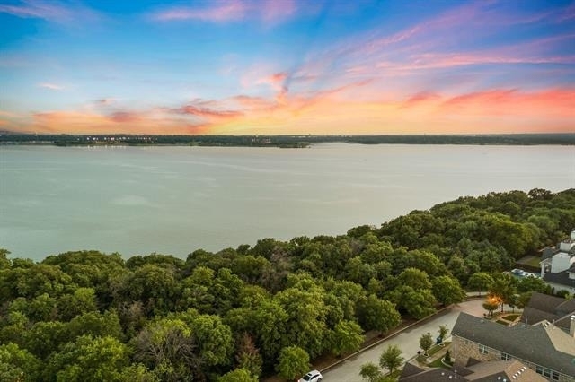 2800 Lakeside Parkway - Photo 35