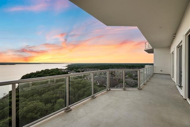 2800 Lakeside Parkway - Photo 34