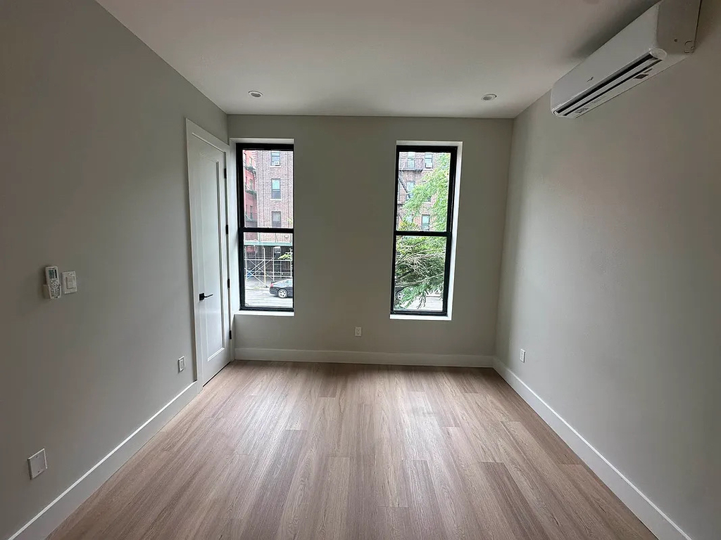 90 Harman Street - Photo 2