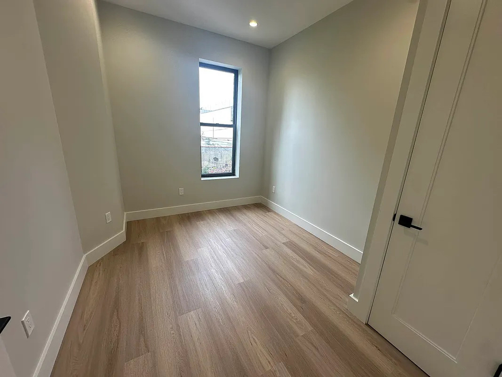 90 Harman Street - Photo 3
