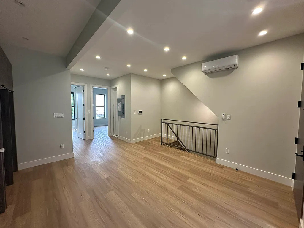 90 Harman Street - Photo 1