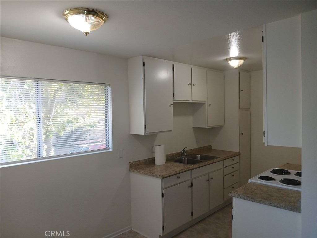 14551 Vose Street - Photo 5