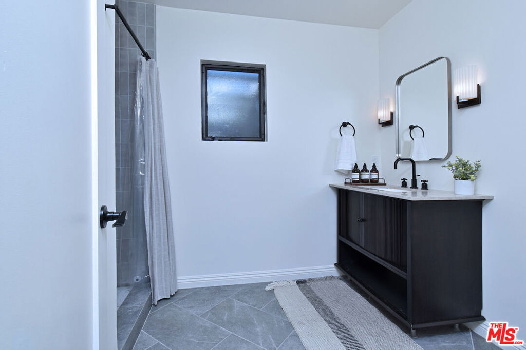 6167 Costello Avenue - Photo 34
